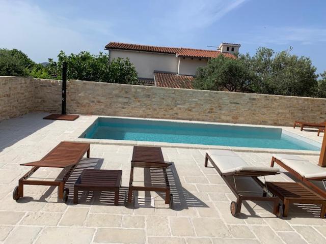 Olive Tree Apartments 沃迪切 外观 照片