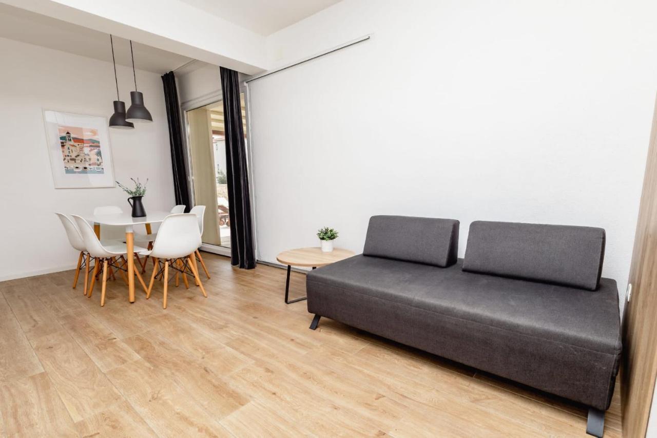 Olive Tree Apartments 沃迪切 外观 照片