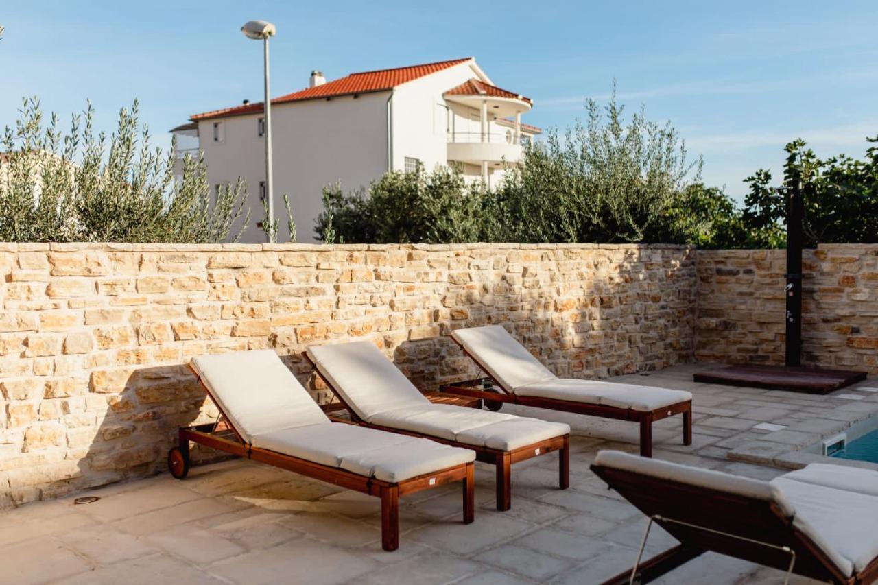 Olive Tree Apartments 沃迪切 外观 照片