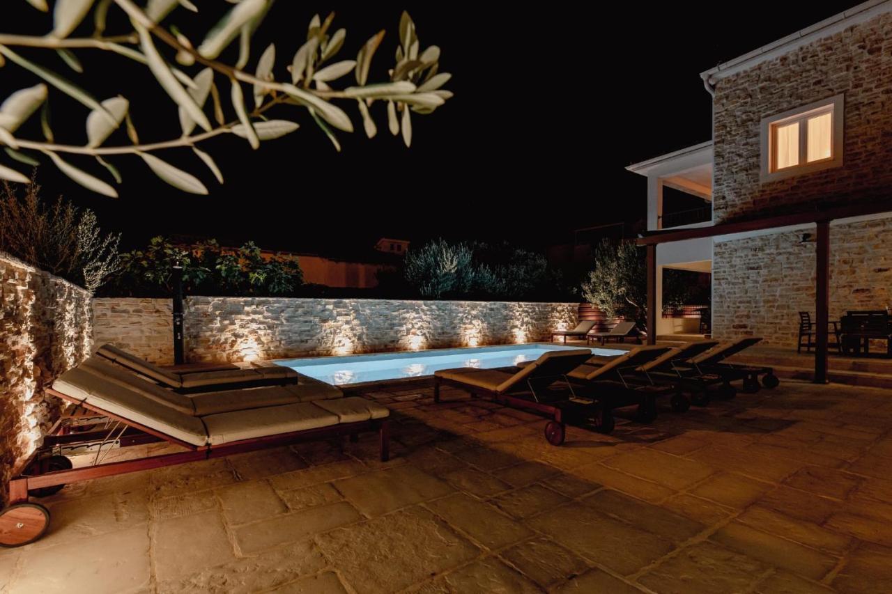 Olive Tree Apartments 沃迪切 外观 照片