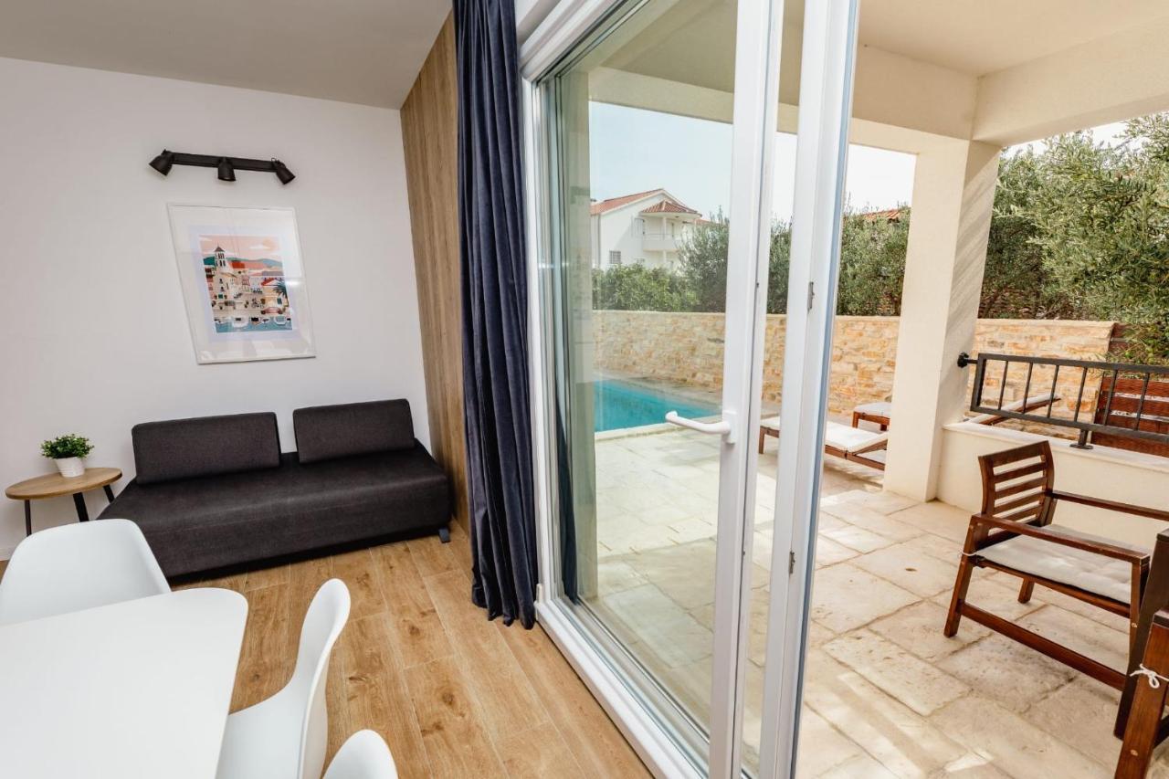 Olive Tree Apartments 沃迪切 外观 照片