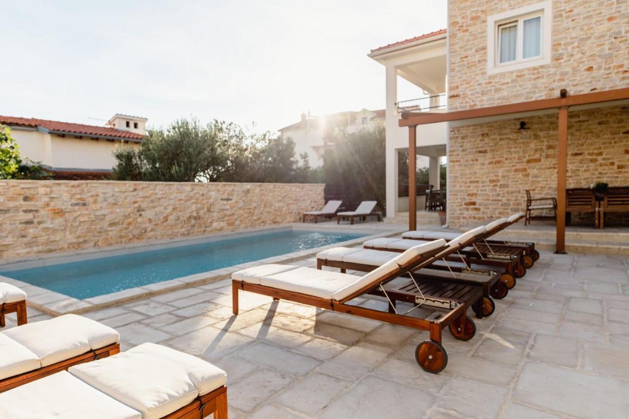 Olive Tree Apartments 沃迪切 外观 照片