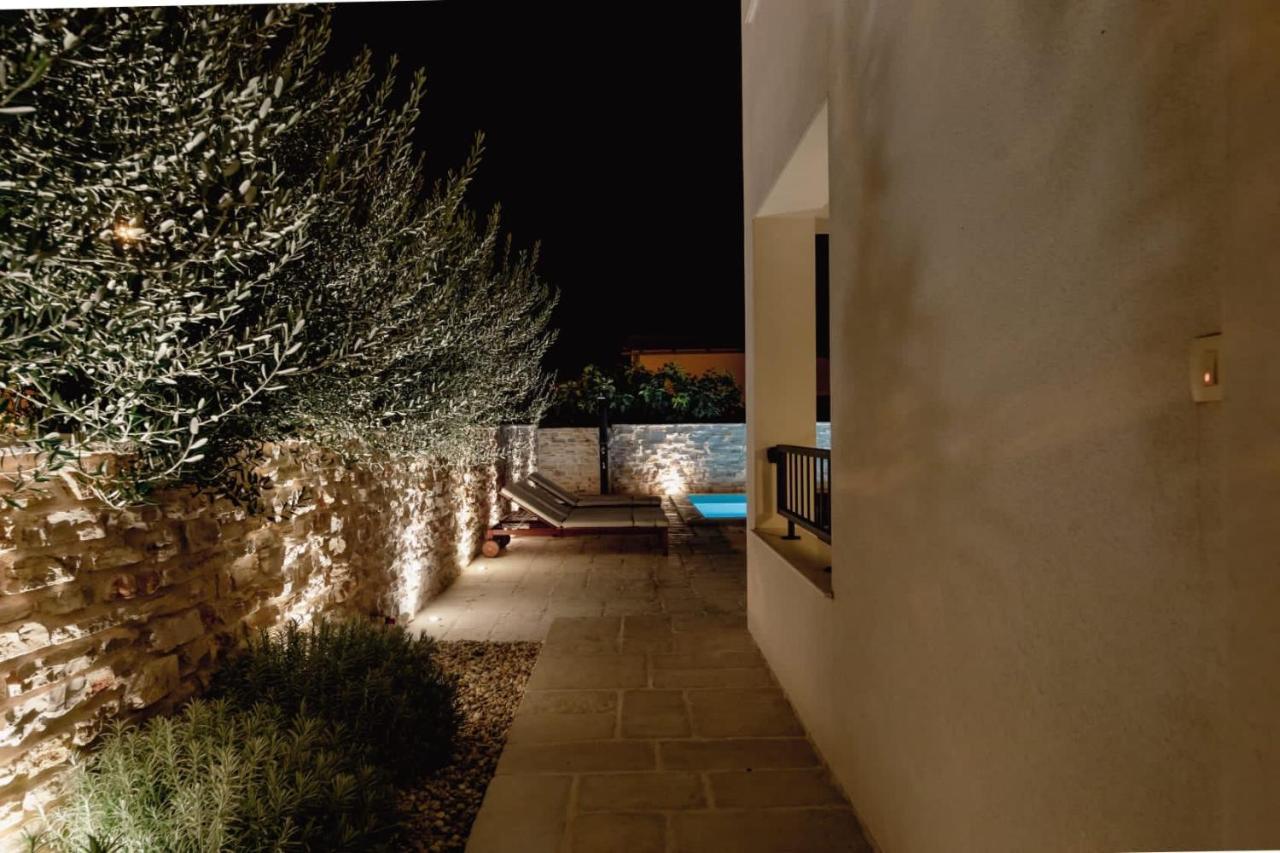 Olive Tree Apartments 沃迪切 外观 照片