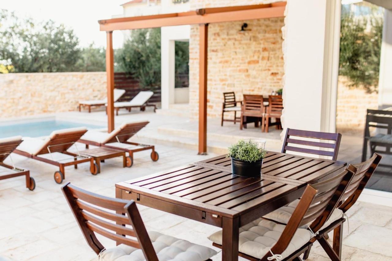 Olive Tree Apartments 沃迪切 外观 照片