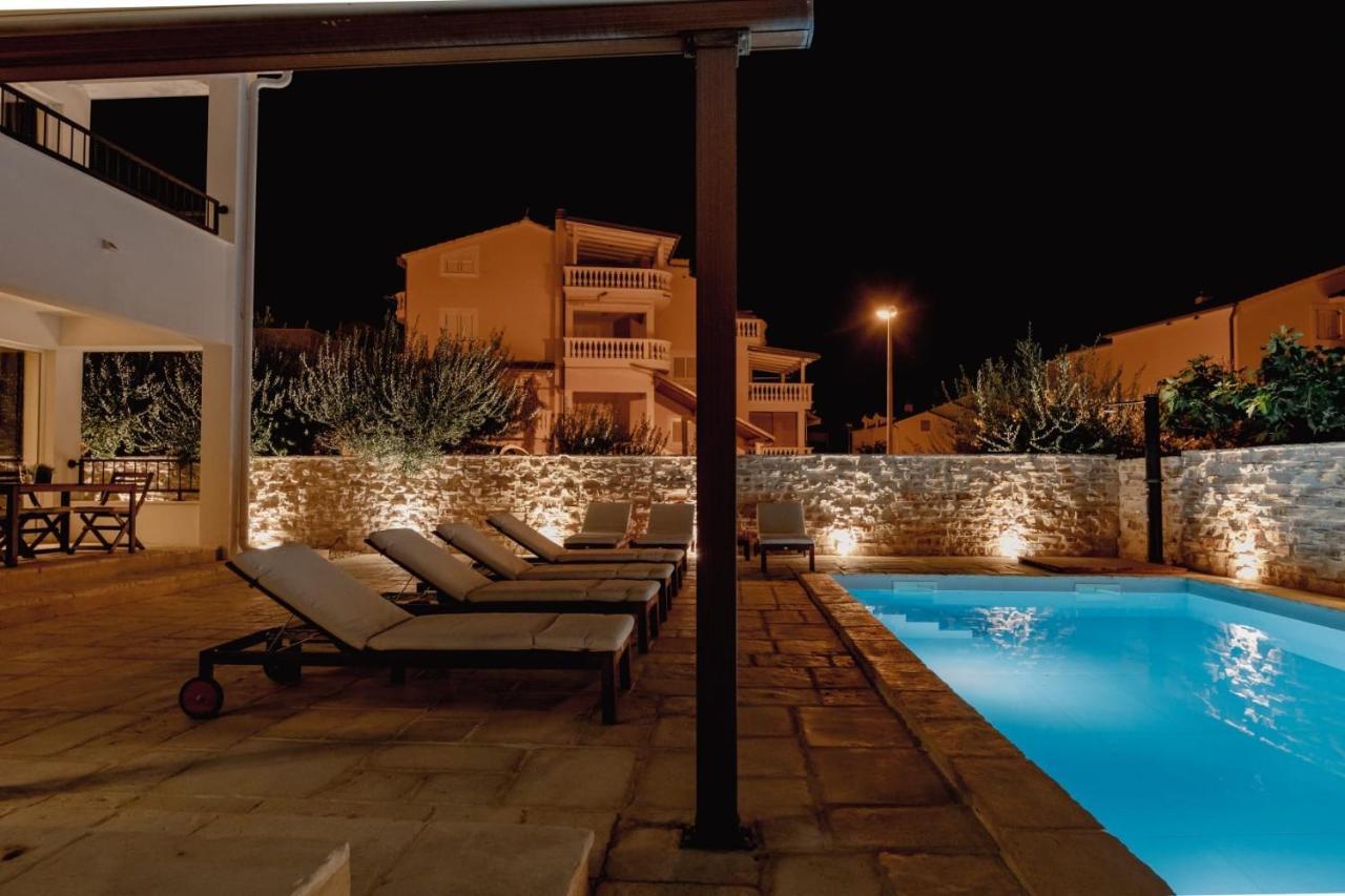 Olive Tree Apartments 沃迪切 外观 照片