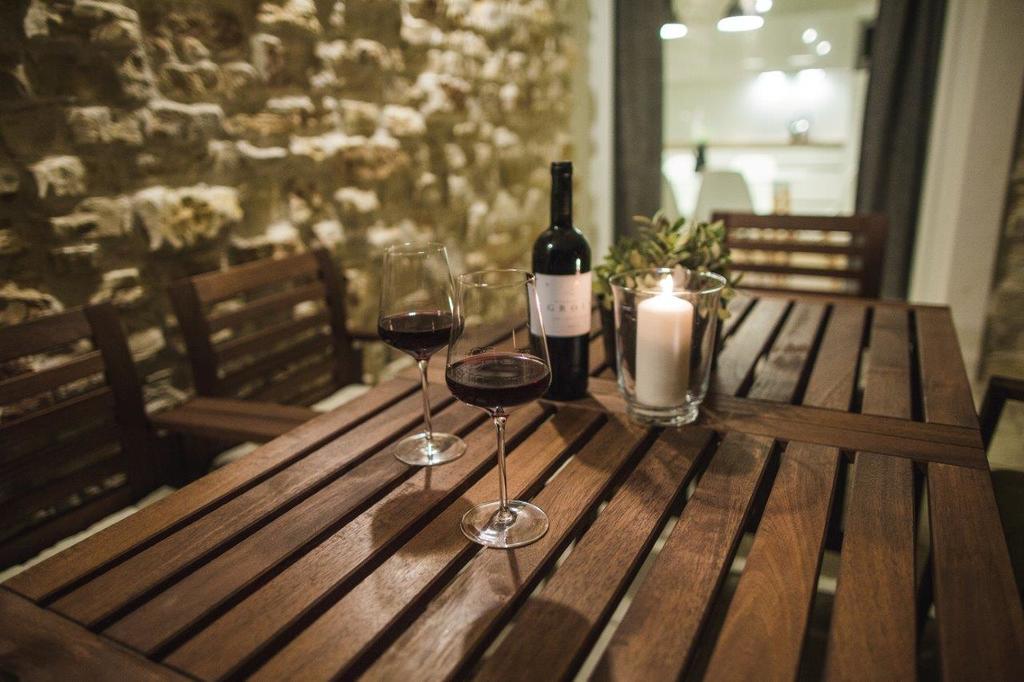 Olive Tree Apartments 沃迪切 外观 照片