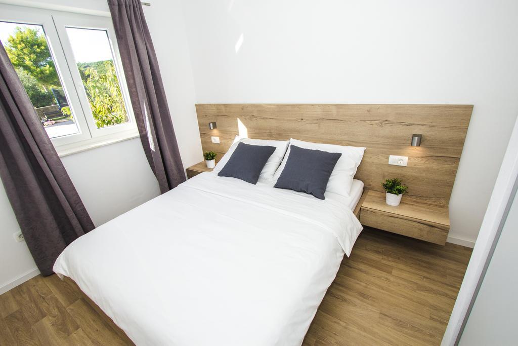 Olive Tree Apartments 沃迪切 外观 照片