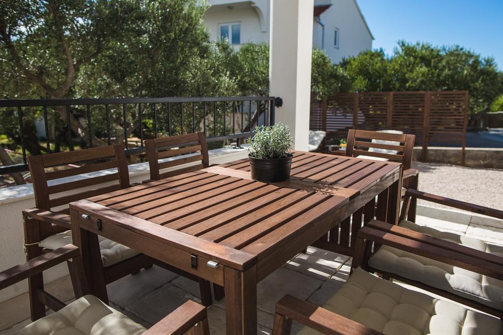 Olive Tree Apartments 沃迪切 外观 照片