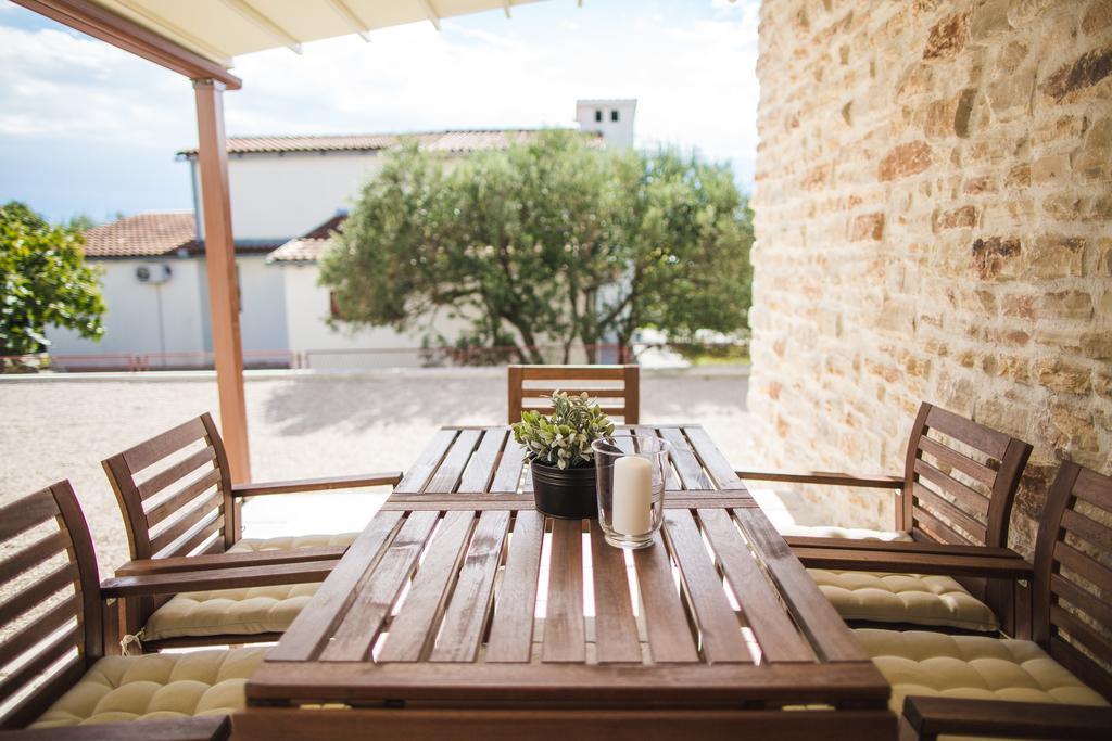 Olive Tree Apartments 沃迪切 外观 照片