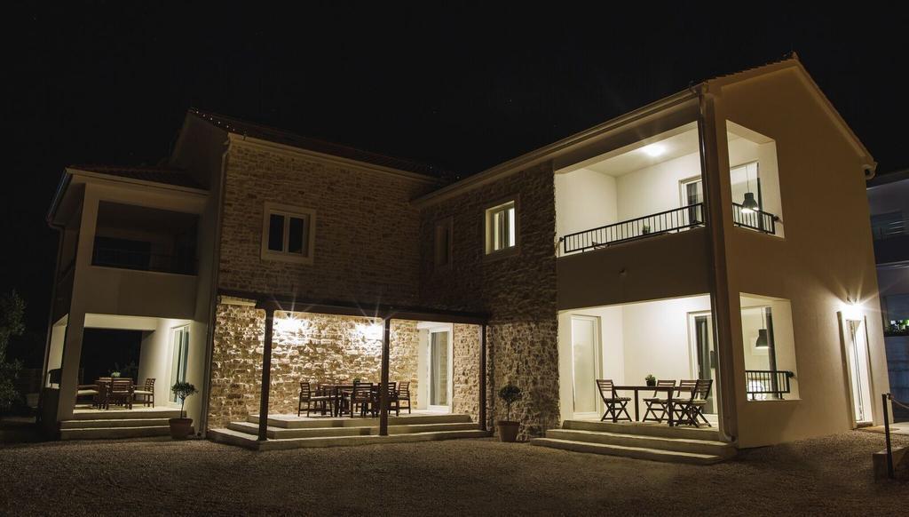 Olive Tree Apartments 沃迪切 外观 照片